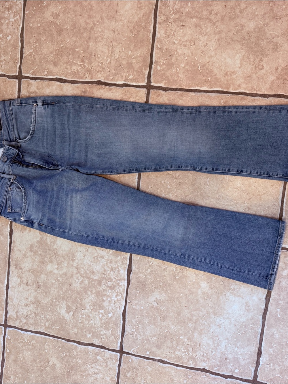 Zara size 6 Light Blue Denim Jeans. Only worn once